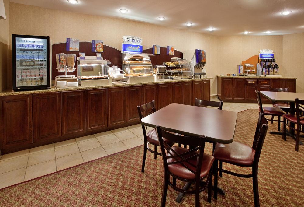 Holiday Inn Express Hotel & Suites Maryville By Ihg Exterior photo