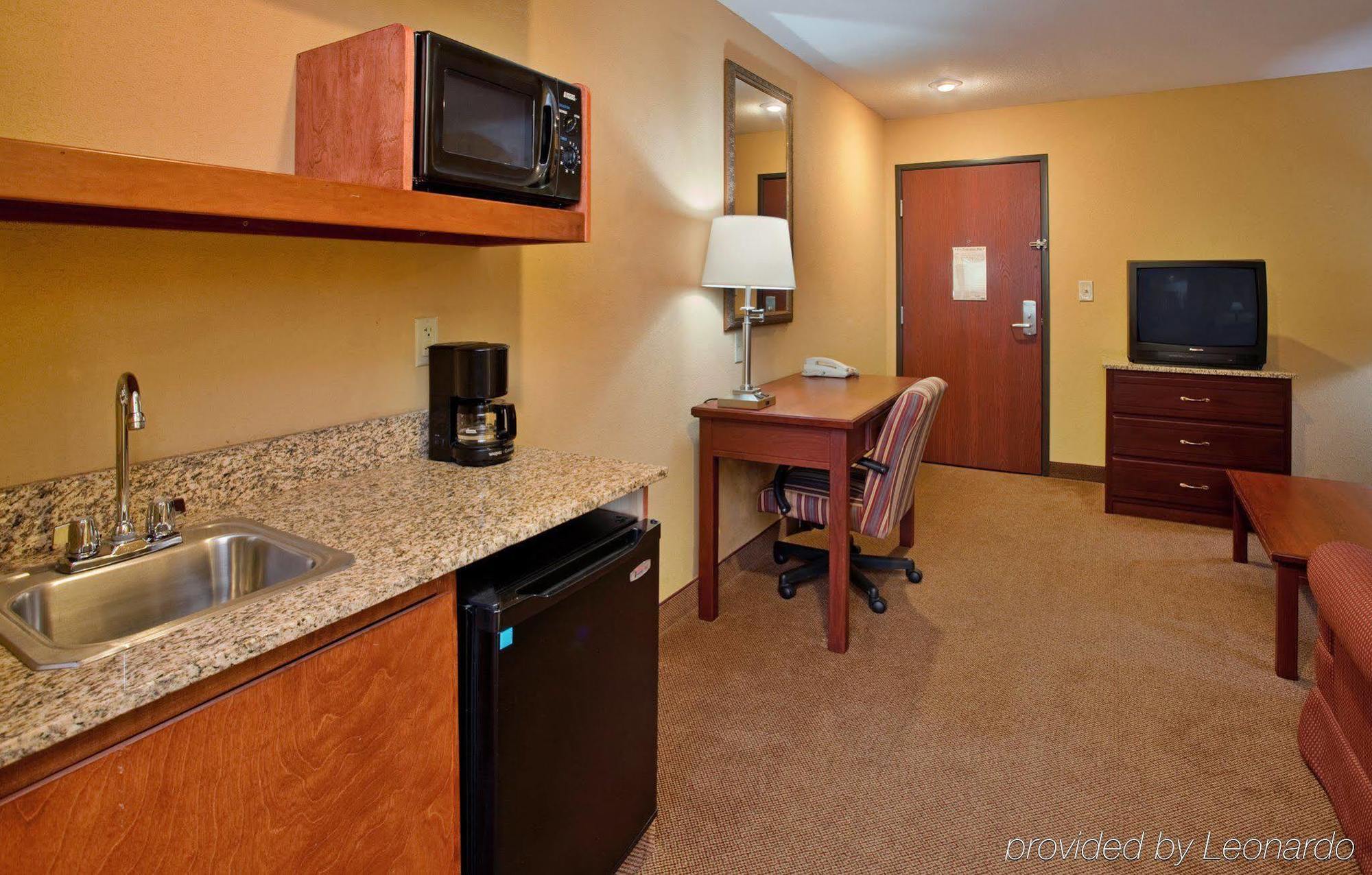 Holiday Inn Express Hotel & Suites Maryville By Ihg Room photo